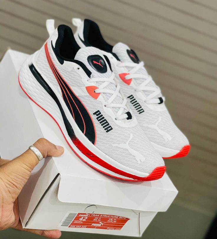 PUMASHOESFORMAN